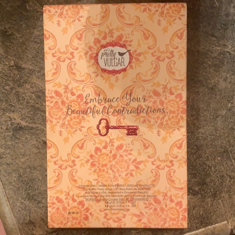 Phoenix Rising eyeshadow palette - Picture 2 of 3